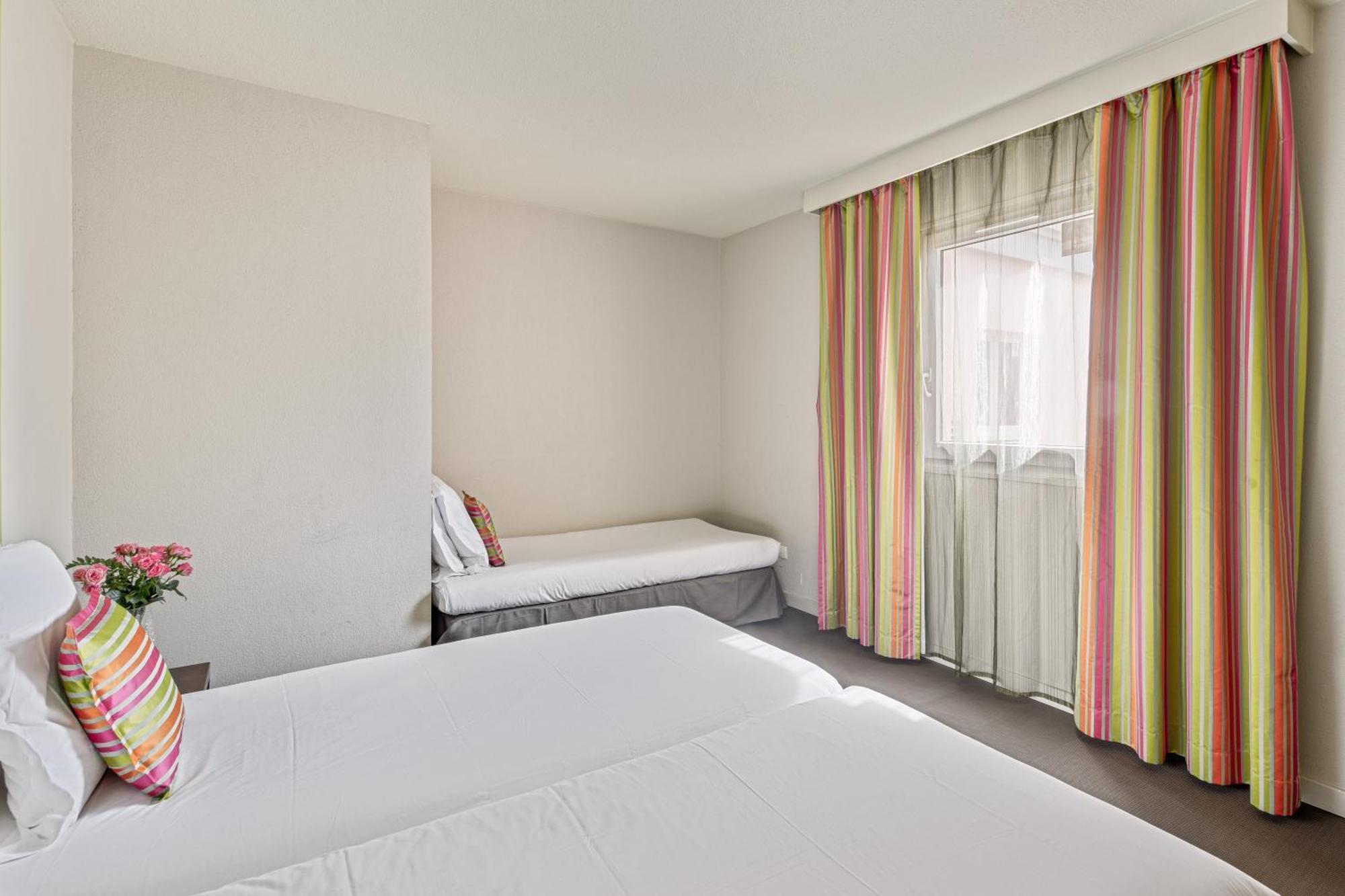 Hotel Provence ドラギニャン エクステリア 写真