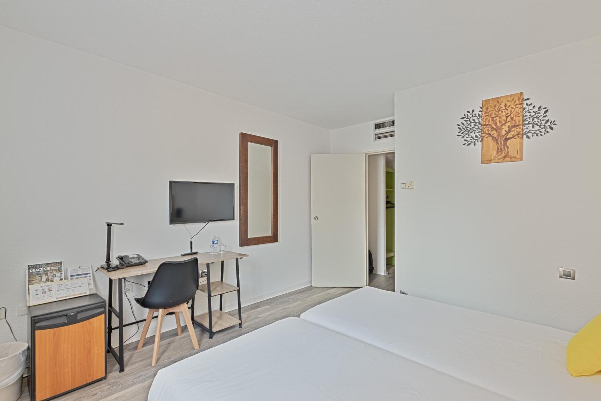 Hotel Provence ドラギニャン エクステリア 写真