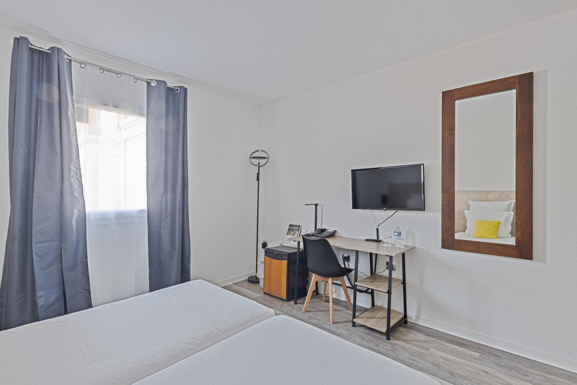 Hotel Provence ドラギニャン エクステリア 写真